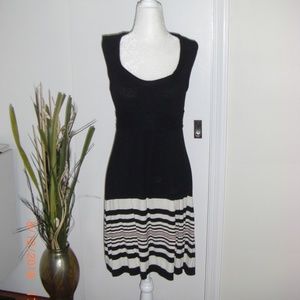 Max Studio black/cream fitted dress Size S